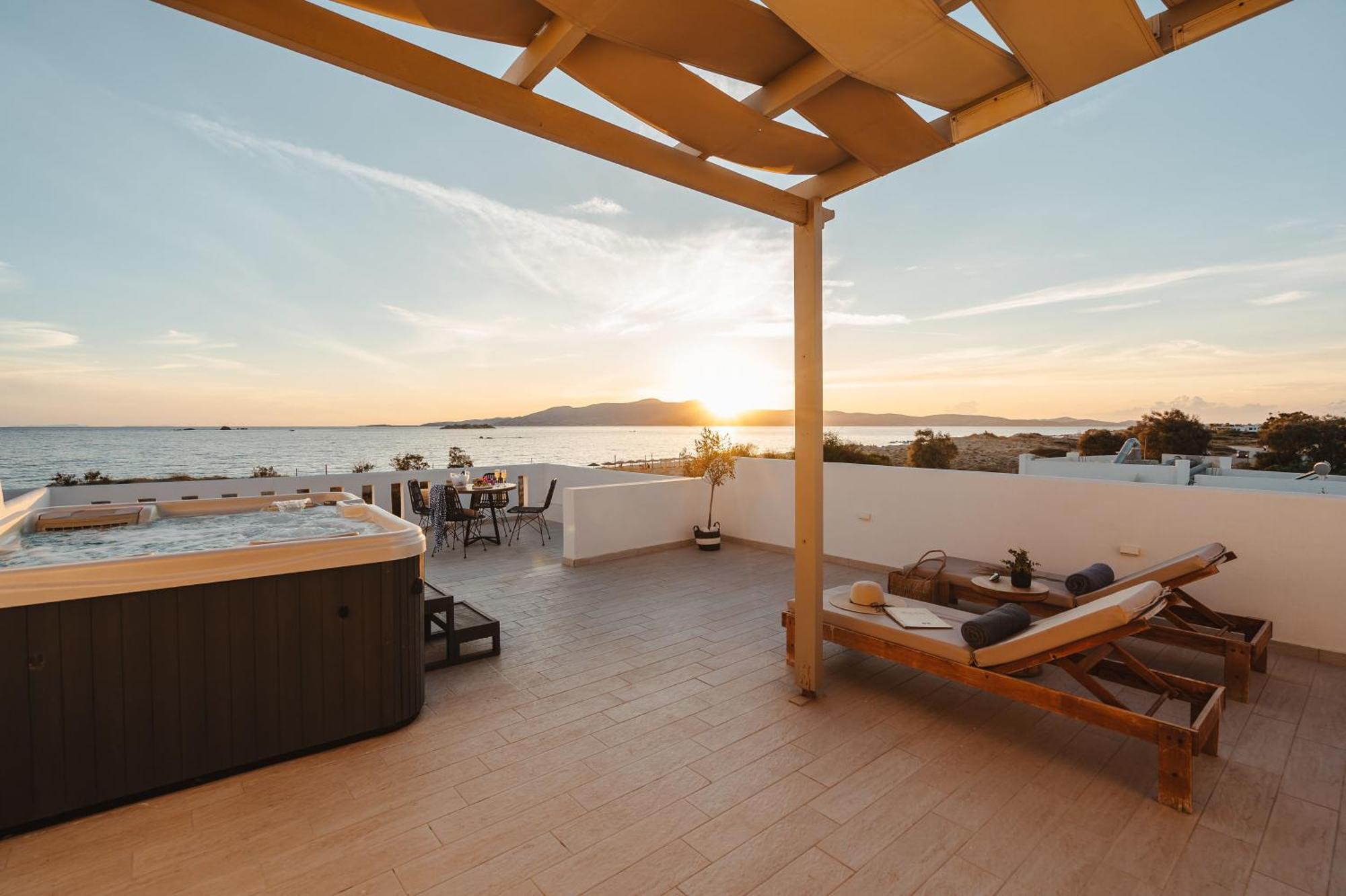 Almiriki Naxos Beachside Living Plaka  Bagian luar foto
