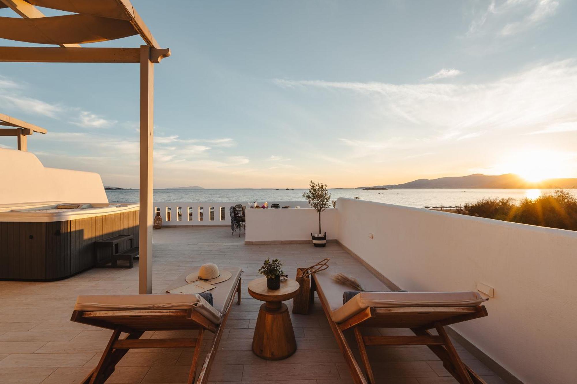 Almiriki Naxos Beachside Living Plaka  Bagian luar foto