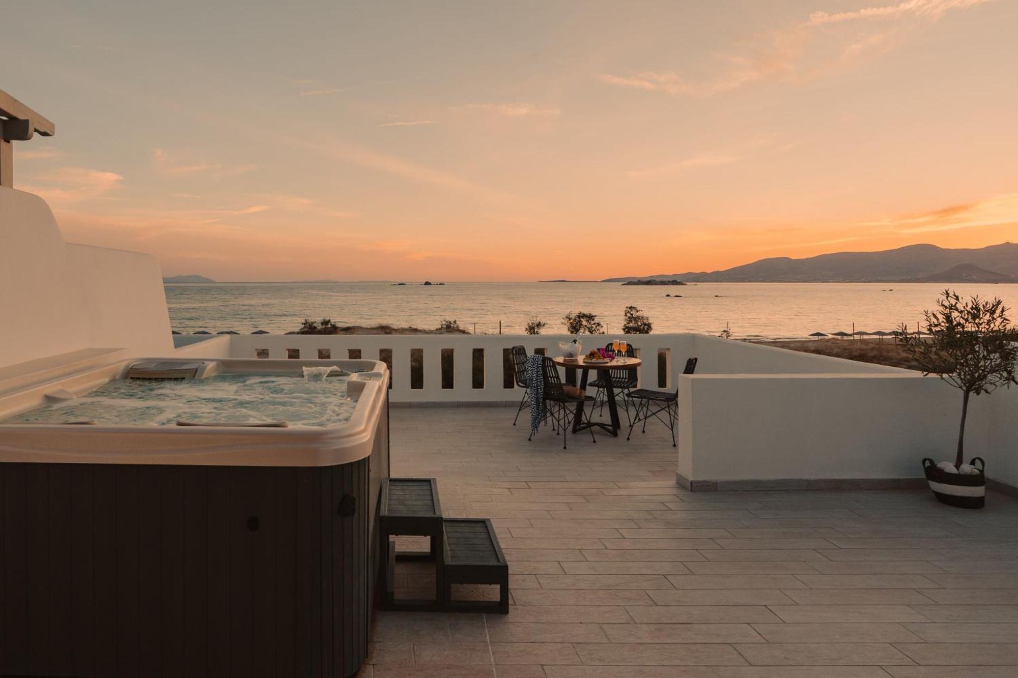 Almiriki Naxos Beachside Living Plaka  Bagian luar foto